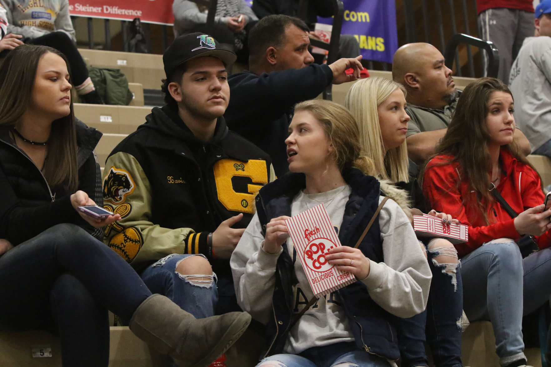 Faces: Highland Holiday Hoopfest